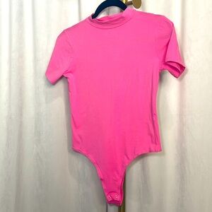 NWOT-Crew neck bodysuit